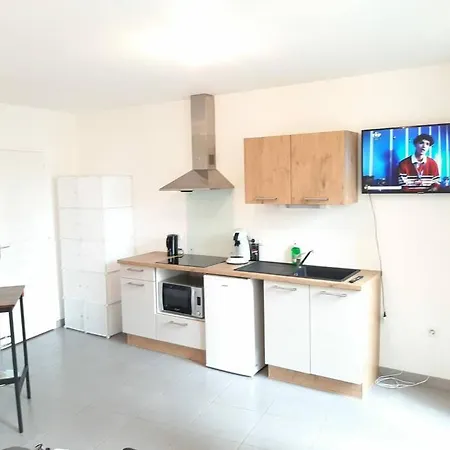 Appartement Studio Hyper-centre Confortable Acces Boite A Clee